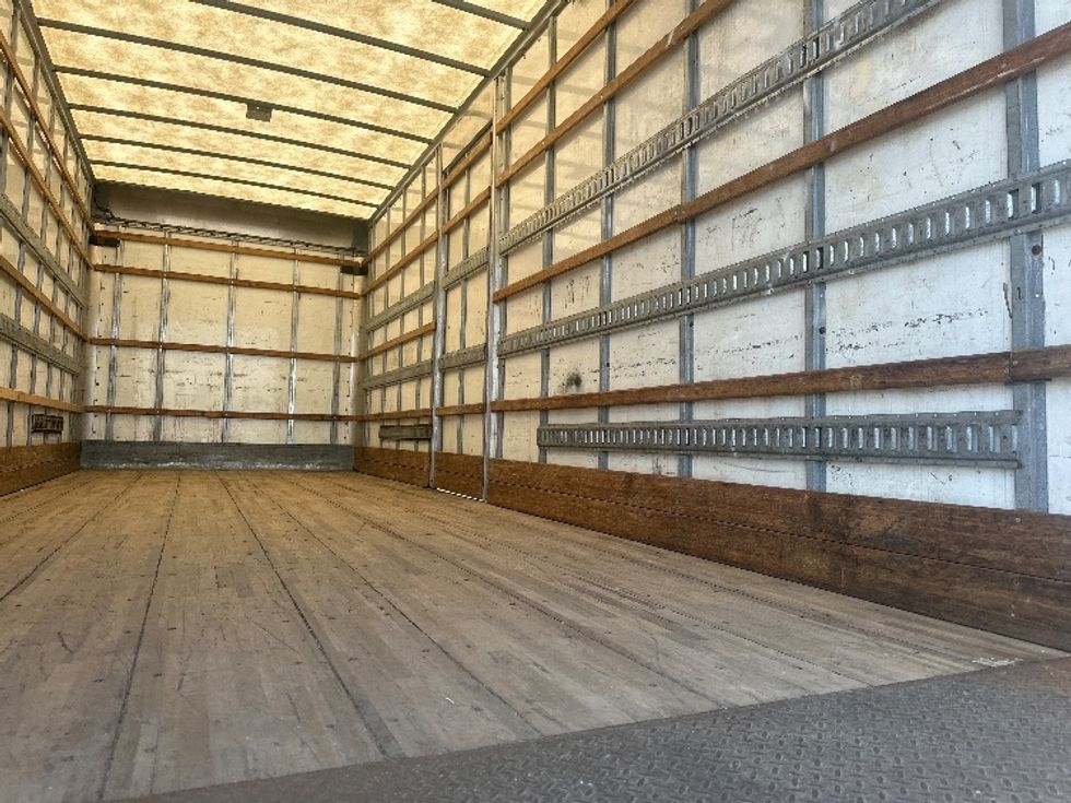Medium Duty Box Truck-Light and Medium Duty Trucks-Freightliner-2020-M2-Mississauga-ON-389,624\n\t\tkm-$ 41,750 - Image 12