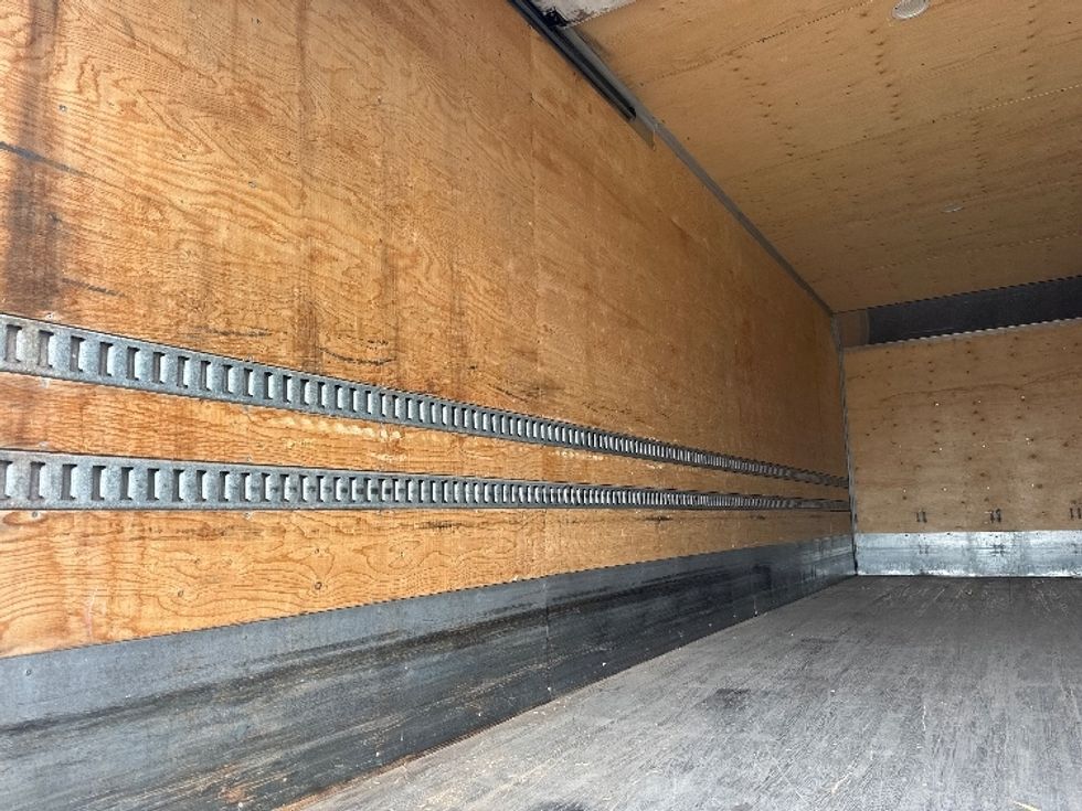 Medium Duty Box Truck-Light and Medium Duty Trucks-Freightliner-2020-M2-Mississauga-ON-393,446\n\t\tkm-$ 42,500 - Image 11