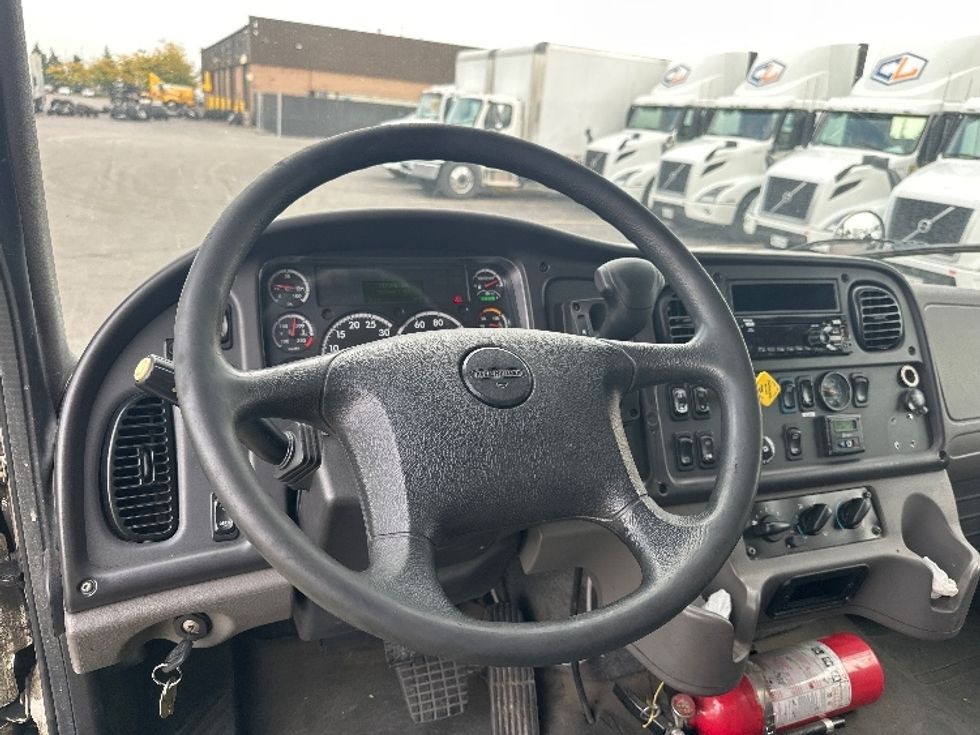 Medium Duty Box Truck-Light and Medium Duty Trucks-Freightliner-2020-M2-Mississauga-ON-393,446\n\t\tkm-$ 42,500 - Image 18