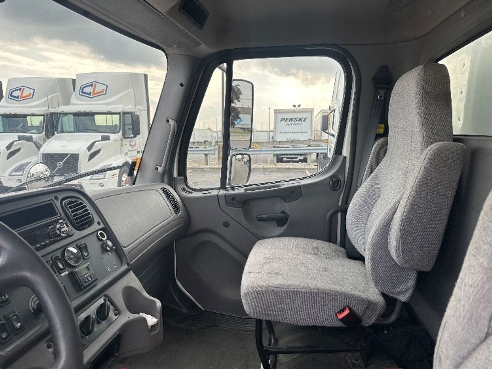 Medium Duty Box Truck-Light and Medium Duty Trucks-Freightliner-2020-M2-Mississauga-ON-393,446\n\t\tkm-$ 42,500 - Image 19