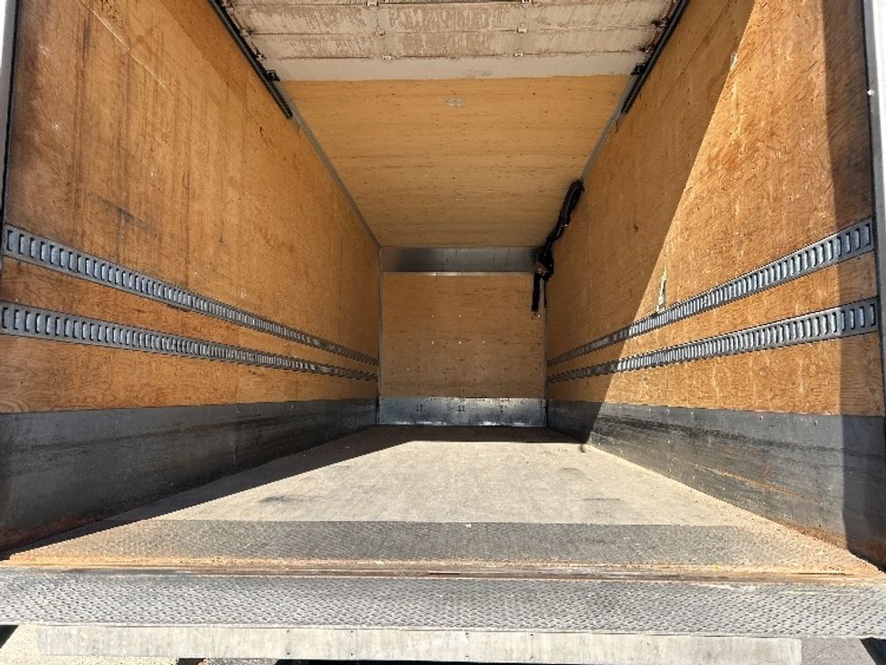 Medium Duty Box Truck-Light and Medium Duty Trucks-Freightliner-2020-M2-Mississauga-ON-394,496\n\t\tkm-$ 45,250 - Image 10