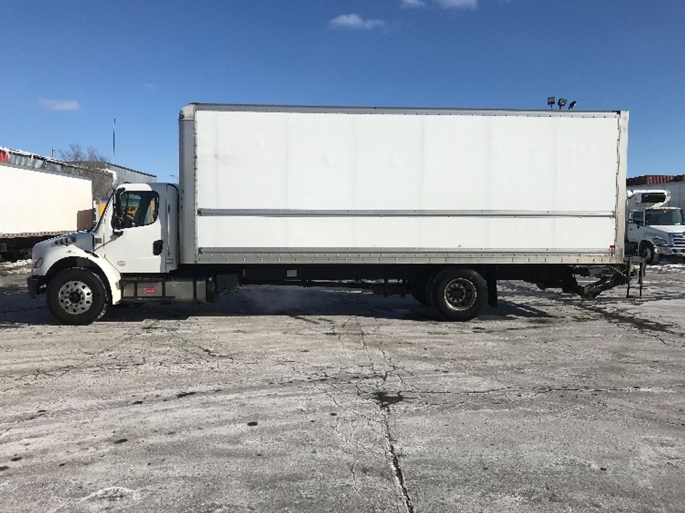 Medium Duty Box Truck-Light and Medium Duty Trucks-Freightliner-2020-M2-Mississauga-ON-485,077\n\t\tkm-$ 43,500 - Image 4