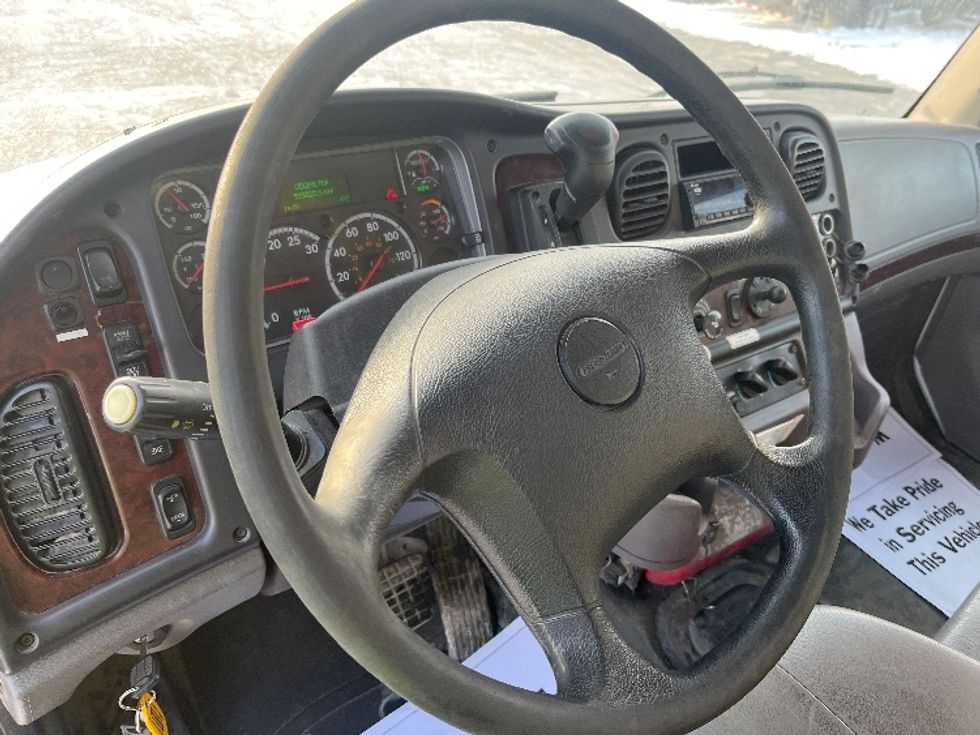 Medium Duty Box Truck-Light and Medium Duty Trucks-Freightliner-2020-M2-Mississauga-ON-518,936\n\t\tkm-$ 37,500 - Image 17