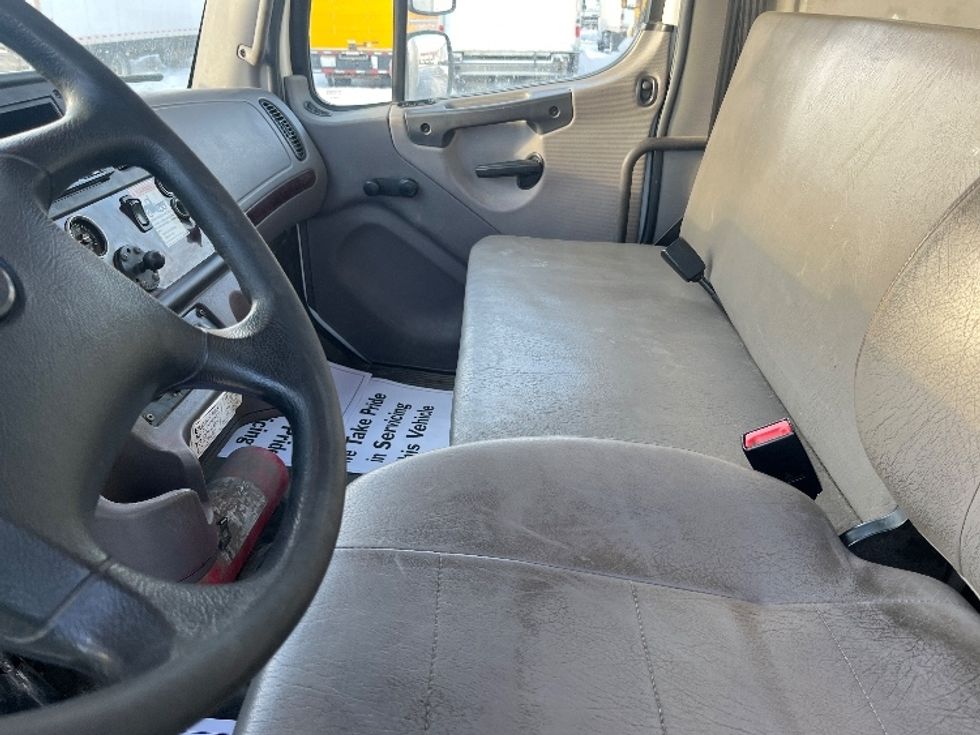 Medium Duty Box Truck-Light and Medium Duty Trucks-Freightliner-2020-M2-Mississauga-ON-518,936\n\t\tkm-$ 37,500 - Image 19