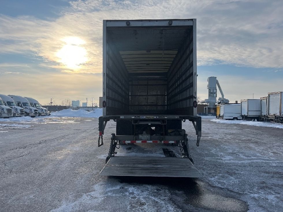 Medium Duty Box Truck-Light and Medium Duty Trucks-Freightliner-2020-M2-Mississauga-ON-518,936\n\t\tkm-$ 37,500 - Image 9