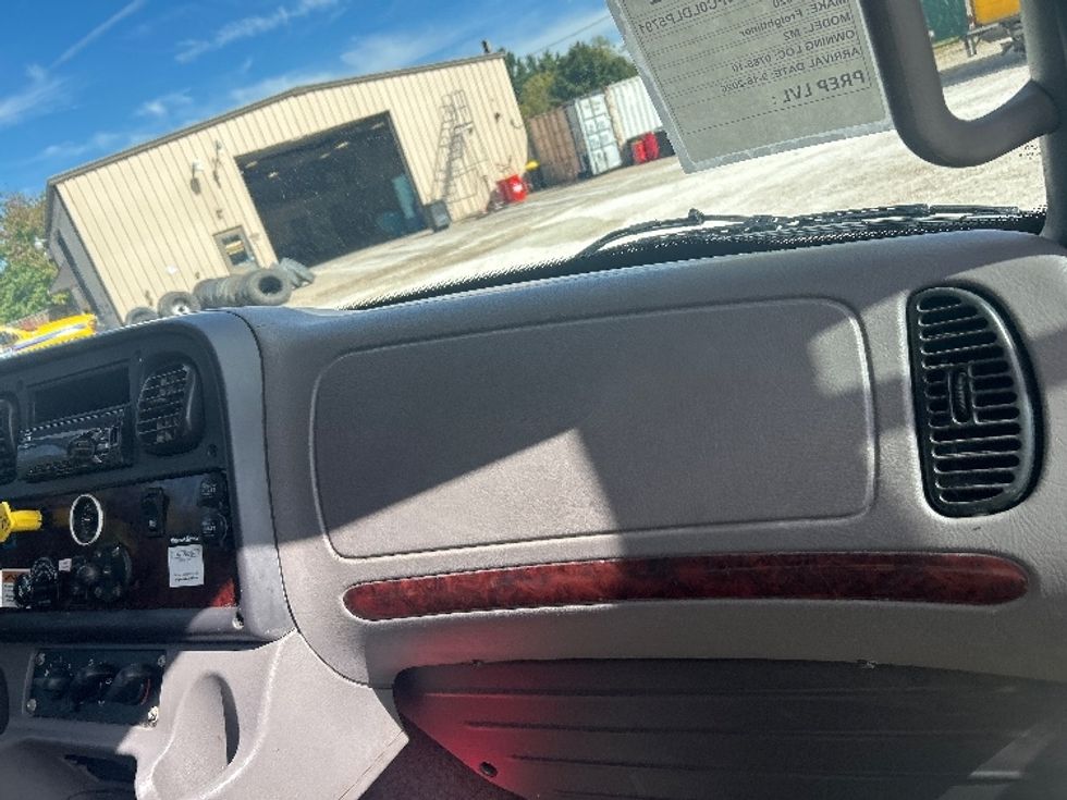 Medium Duty Box Truck-Light and Medium Duty Trucks-Freightliner-2020-M2-Moberly-MO-245,078\n\t\tmiles-$ 49,750 - Image 20