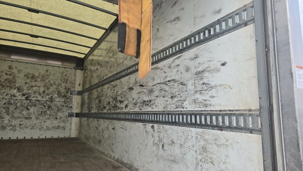 Medium Duty Box Truck-Light and Medium Duty Trucks-Freightliner-2020-M2-Moberly-MO-384,185\n\t\tmiles-$ 22,250 - Image 11