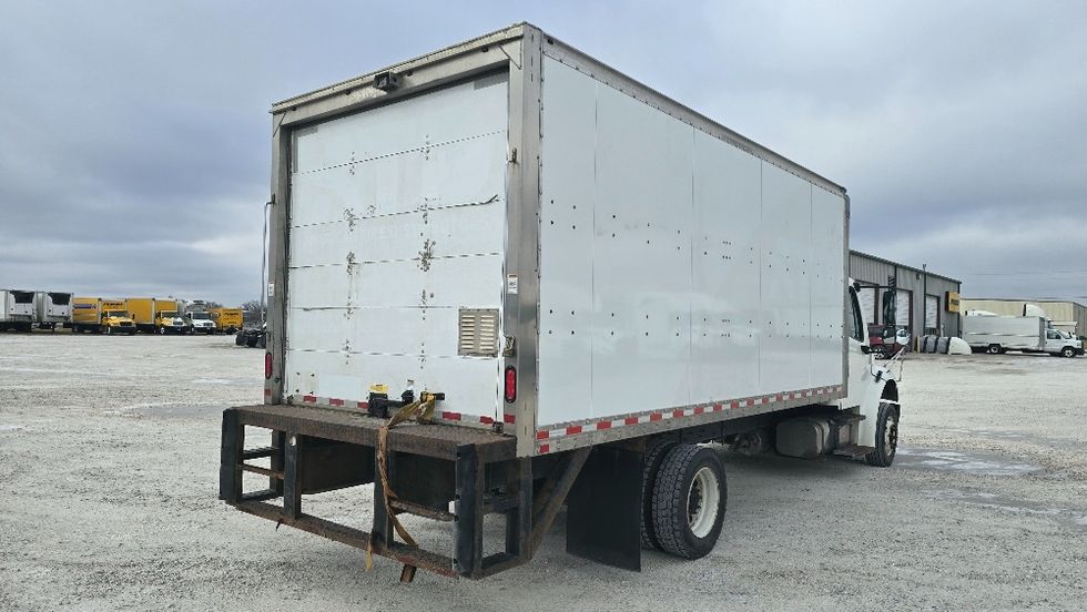 Medium Duty Box Truck-Light and Medium Duty Trucks-Freightliner-2020-M2-Moberly-MO-384,185\n\t\tmiles-$ 22,250 - Image 12