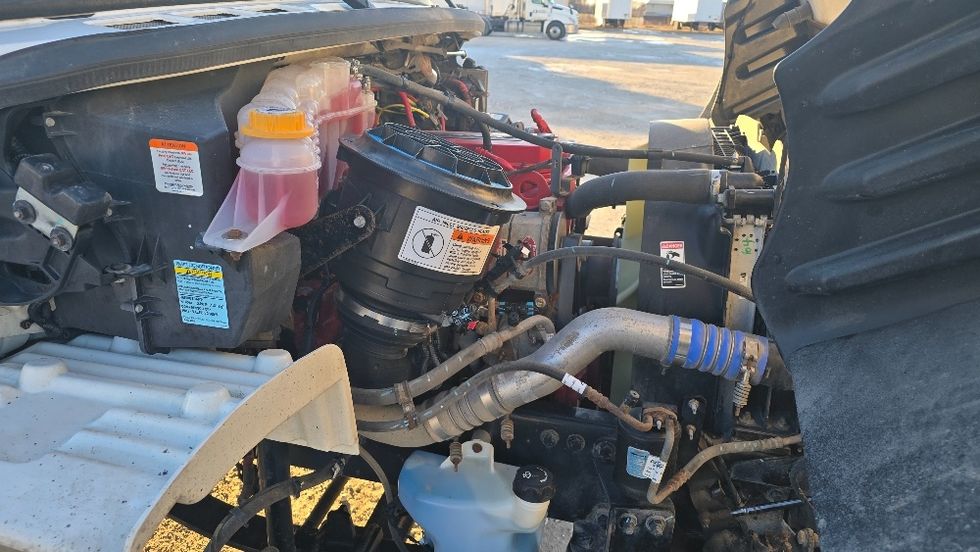 Medium Duty Box Truck-Light and Medium Duty Trucks-Freightliner-2020-M2-Moberly-MO-384,185\n\t\tmiles-$ 22,250 - Image 22