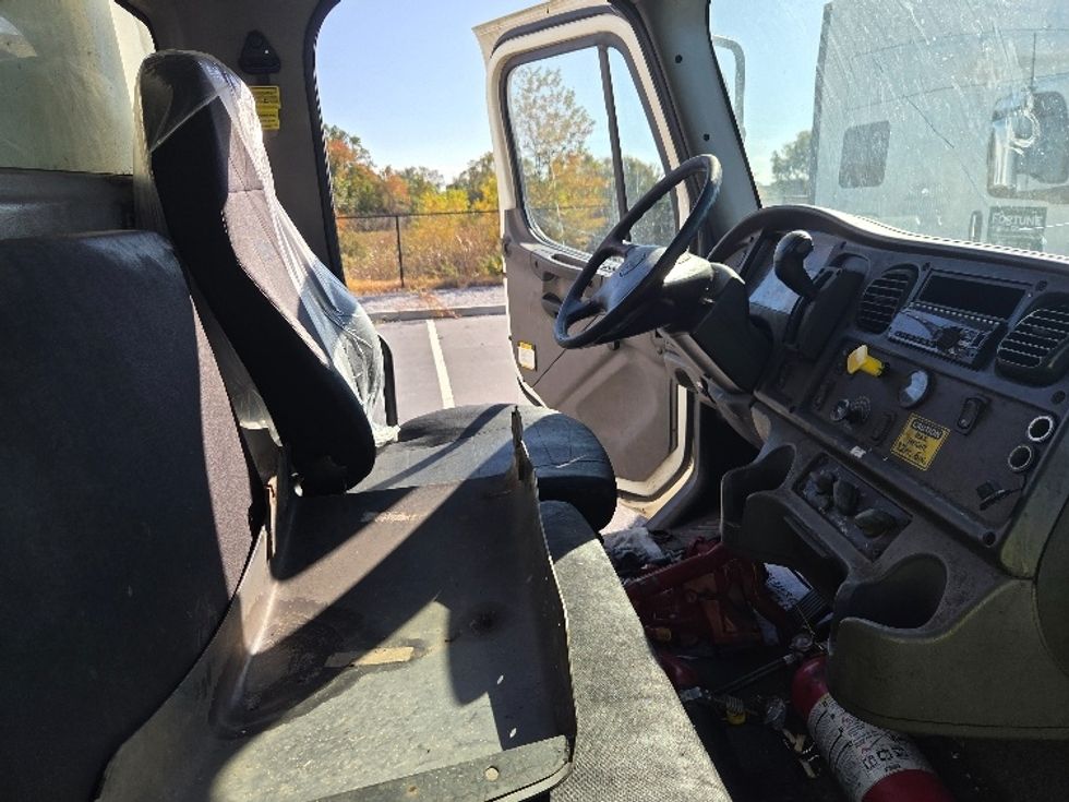 Medium Duty Box Truck-Light and Medium Duty Trucks-Freightliner-2020-M2-Mobile-AL-197,720\n\t\tmiles-$ 15,000 - Image 22