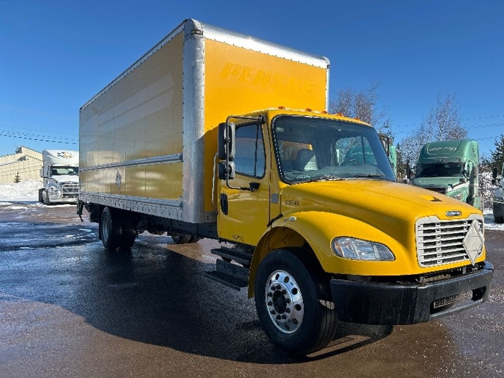 Medium Duty Box Truck-Light and Medium Duty Trucks-Freightliner-2020-M2-Moncton-NB-211,250\n\t\tkm-$ 73,500 - Image 1