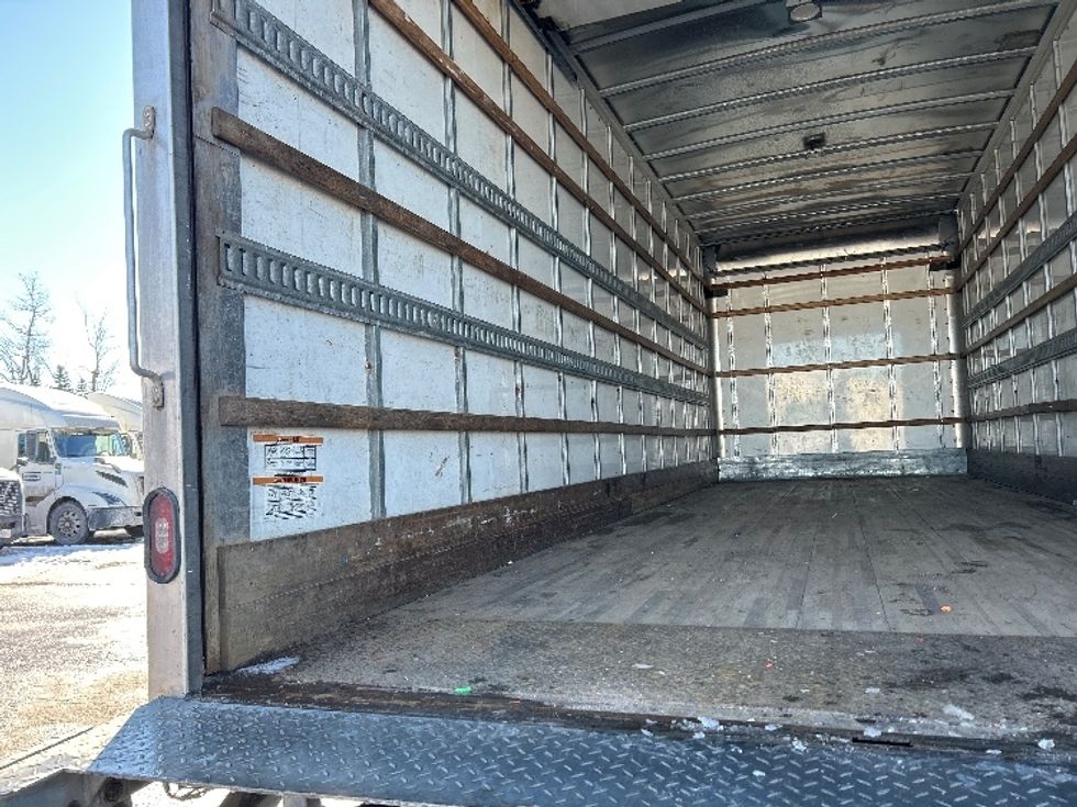 Medium Duty Box Truck-Light and Medium Duty Trucks-Freightliner-2020-M2-Moncton-NB-211,250\n\t\tkm-$ 73,500 - Image 11