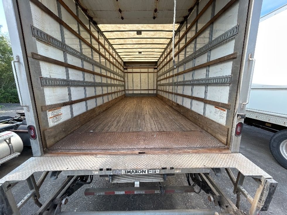 Medium Duty Box Truck-Light and Medium Duty Trucks-Freightliner-2020-M2-Moncton-NB-302,344\n\t\tkm-$ 62,250 - Image 8