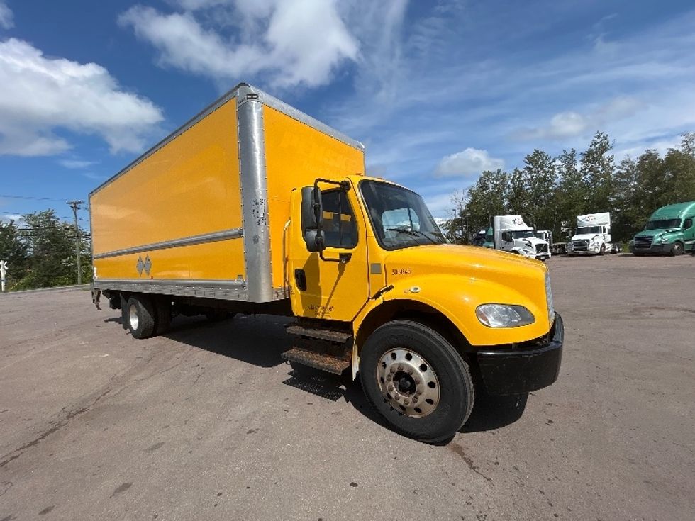 Medium Duty Box Truck-Light and Medium Duty Trucks-Freightliner-2020-M2-Moncton-NB-322,830\n\t\tkm-$ 59,750 - Image 1