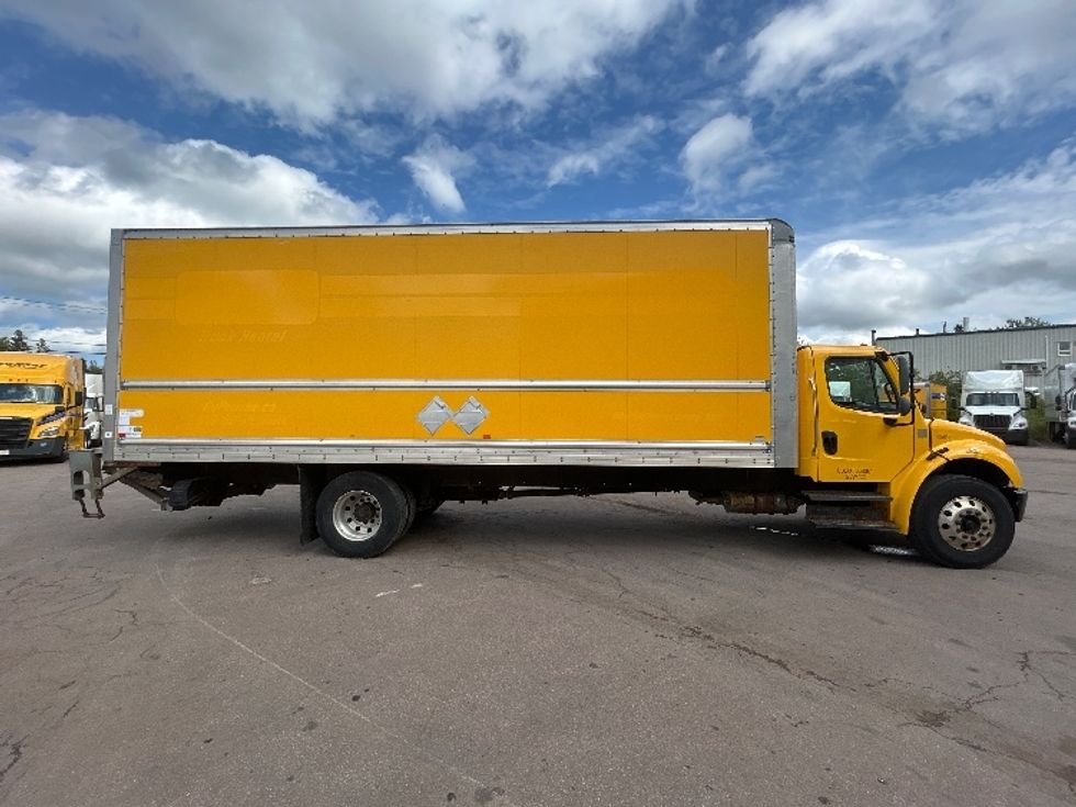 Medium Duty Box Truck-Light and Medium Duty Trucks-Freightliner-2020-M2-Moncton-NB-322,830\n\t\tkm-$ 59,750 - Image 15