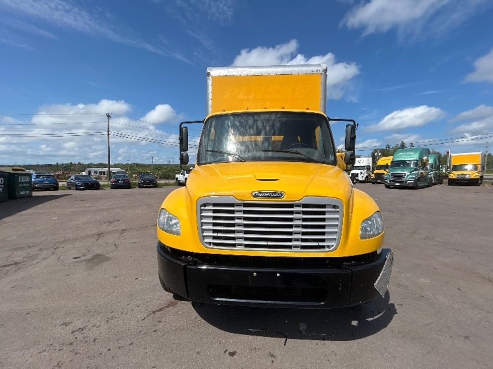 Medium Duty Box Truck-Light and Medium Duty Trucks-Freightliner-2020-M2-Moncton-NB-322,830\n\t\tkm-$ 59,750 - Image 2