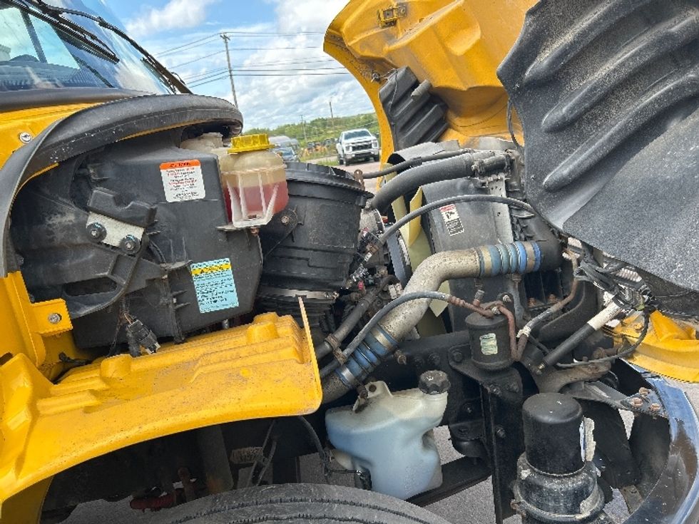 Medium Duty Box Truck-Light and Medium Duty Trucks-Freightliner-2020-M2-Moncton-NB-322,830\n\t\tkm-$ 59,750 - Image 23