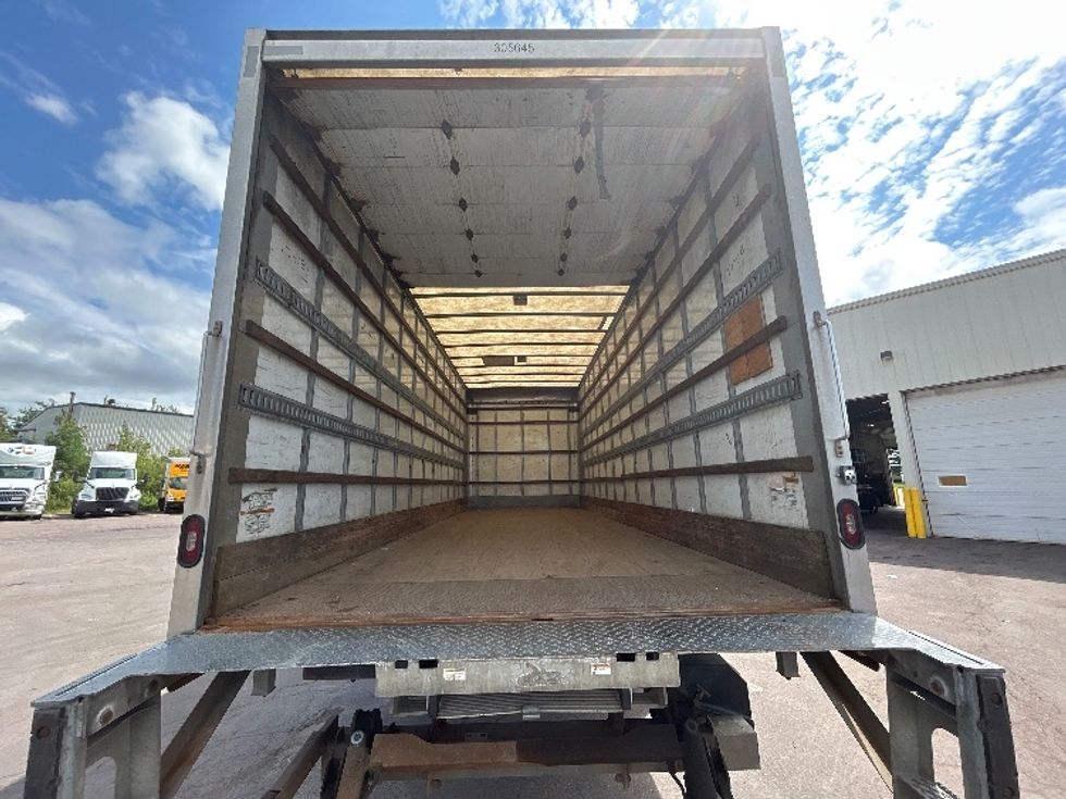Medium Duty Box Truck-Light and Medium Duty Trucks-Freightliner-2020-M2-Moncton-NB-322,830\n\t\tkm-$ 59,750 - Image 8