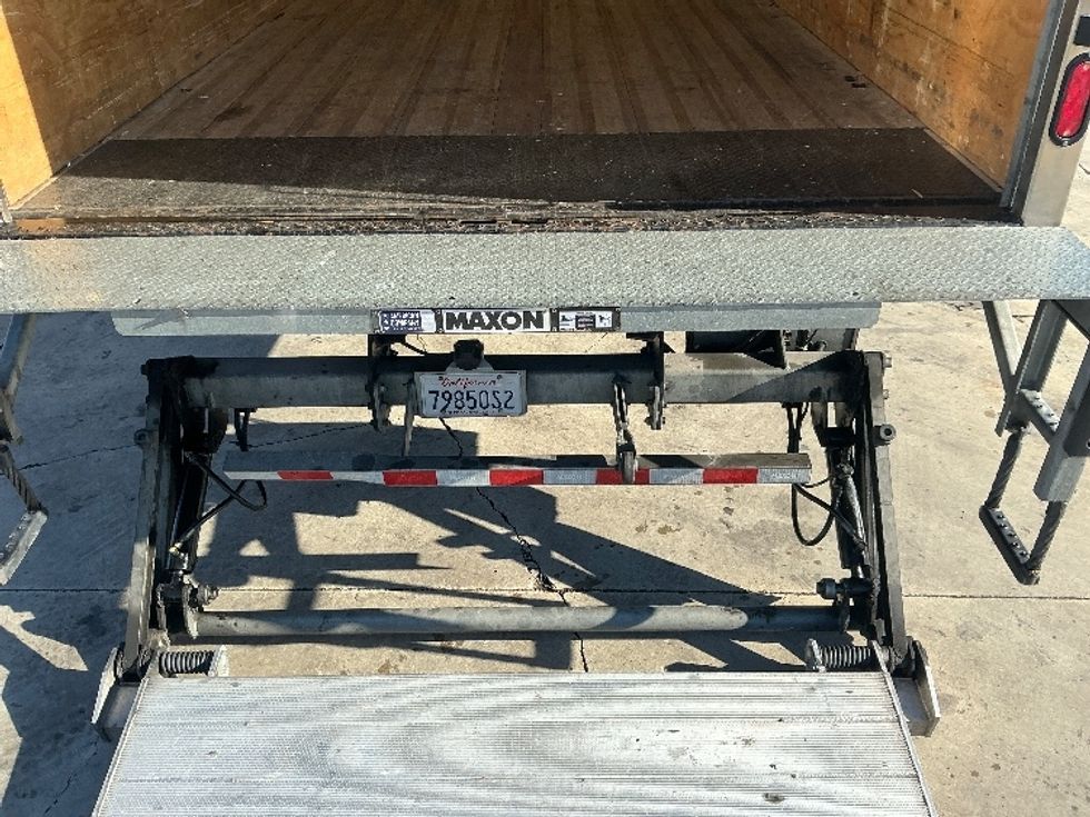 Medium Duty Box Truck-Light and Medium Duty Trucks-Freightliner-2020-M2-Montebello-CA-75,210\n\t\tmiles-$ 71,250 - Image 10