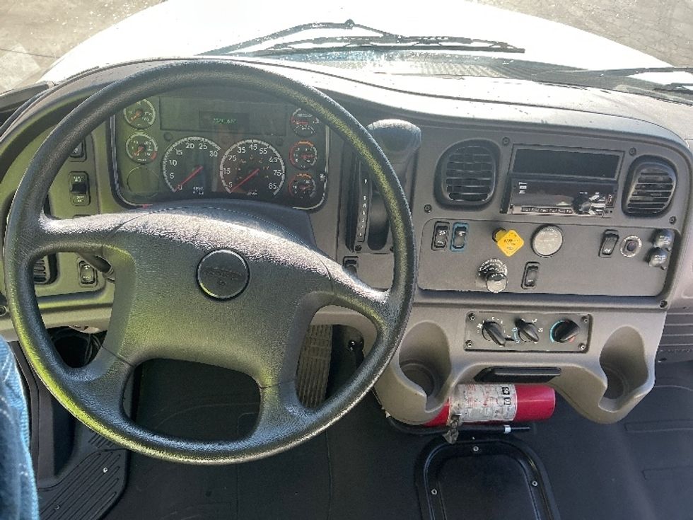 Medium Duty Box Truck-Light and Medium Duty Trucks-Freightliner-2020-M2-Montebello-CA-75,210\n\t\tmiles-$ 71,250 - Image 18