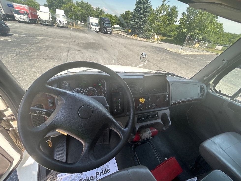 Medium Duty Box Truck-Light and Medium Duty Trucks-Freightliner-2020-M2-Montgomery-NY-276,950\n\t\tmiles-$ 25,500 - Image 18