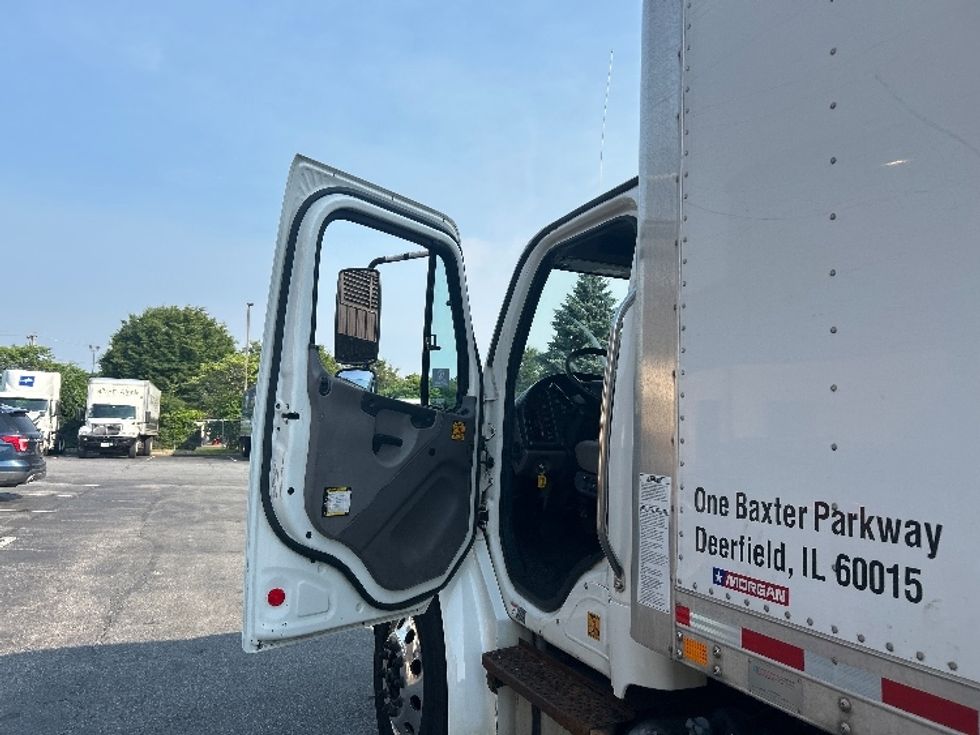Medium Duty Box Truck-Light and Medium Duty Trucks-Freightliner-2020-M2-Montgomery-NY-287,574\n\t\tmiles-$ 24,750 - Image 16
