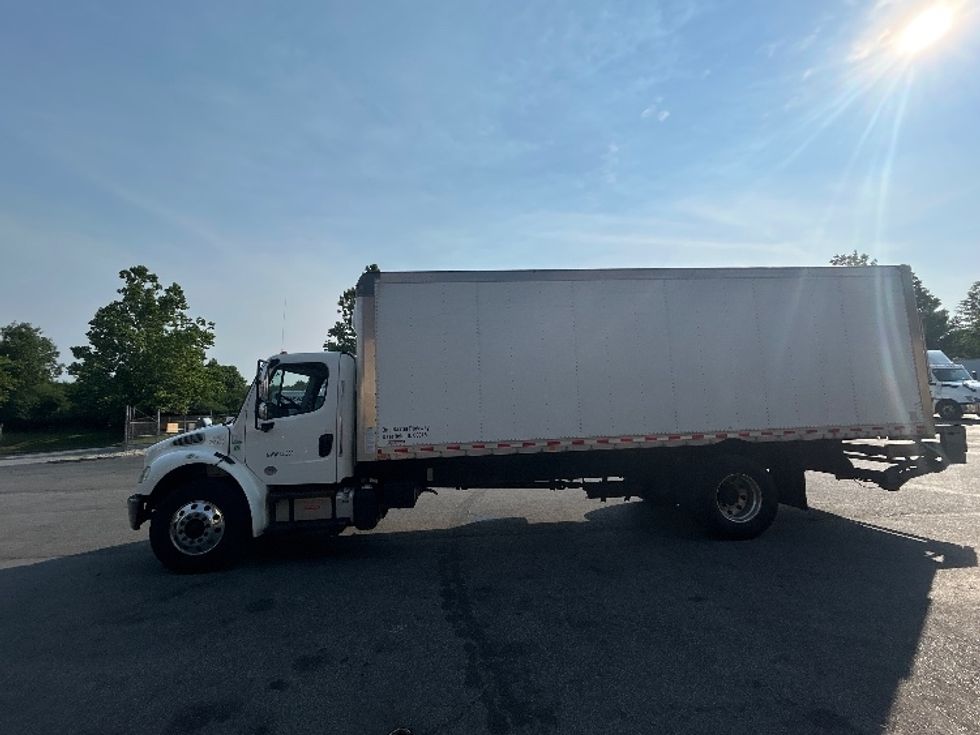 Medium Duty Box Truck-Light and Medium Duty Trucks-Freightliner-2020-M2-Montgomery-NY-287,574\n\t\tmiles-$ 24,750 - Image 4