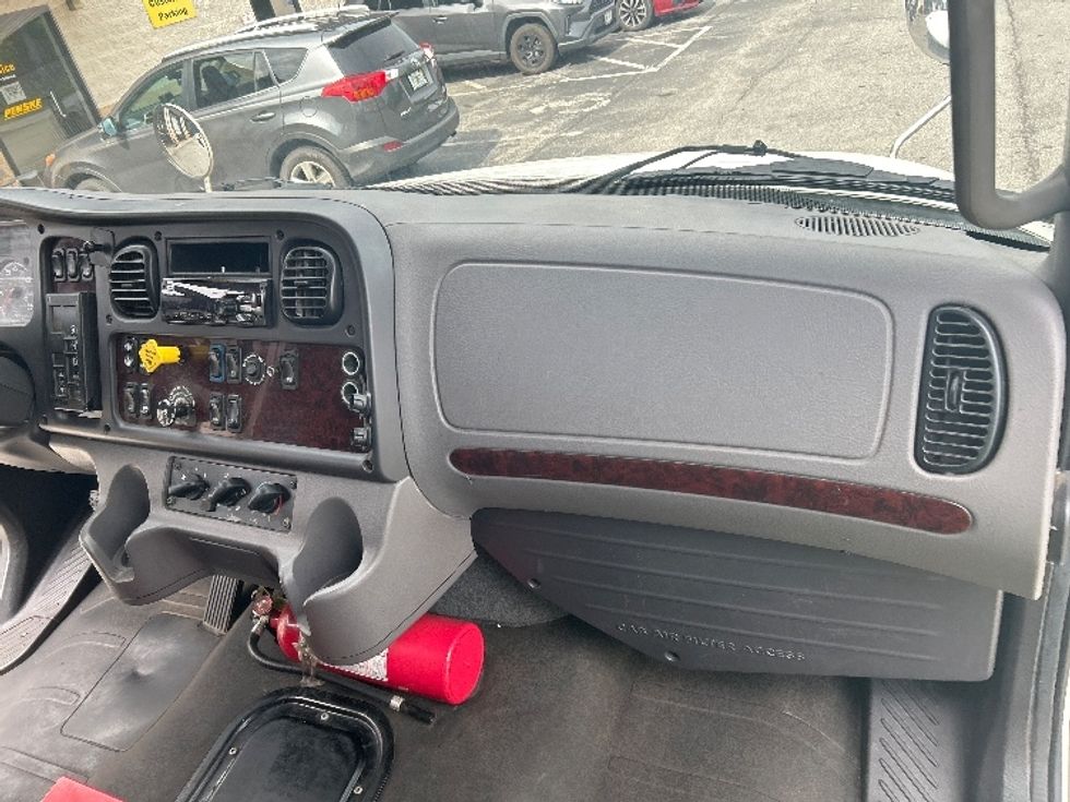 Medium Duty Box Truck-Light and Medium Duty Trucks-Freightliner-2020-M2-Montgomery-NY-290,365\n\t\tmiles-$ 22,750 - Image 21