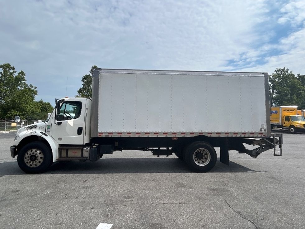 Medium Duty Box Truck-Light and Medium Duty Trucks-Freightliner-2020-M2-Montgomery-NY-290,365\n\t\tmiles-$ 22,750 - Image 4