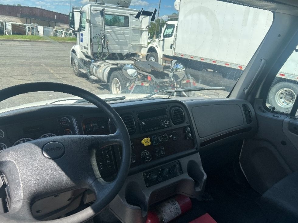Medium Duty Box Truck-Light and Medium Duty Trucks-Freightliner-2020-M2-Montgomery-NY-298,115\n\t\tmiles-$ 23,750 - Image 18