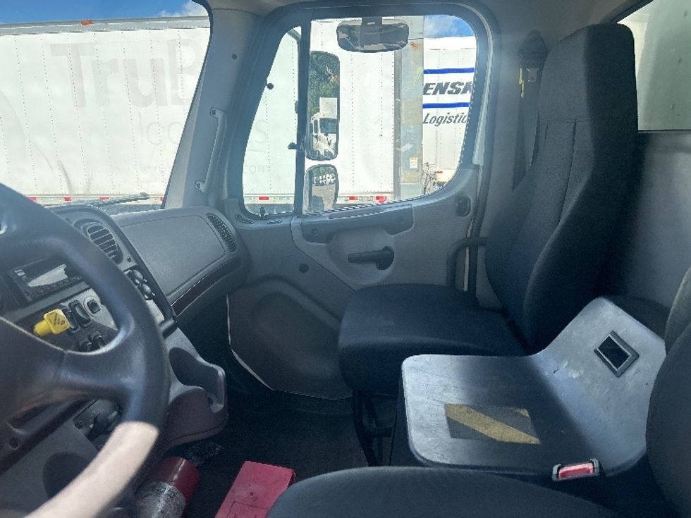 Medium Duty Box Truck-Light and Medium Duty Trucks-Freightliner-2020-M2-Montgomery-NY-298,115\n\t\tmiles-$ 23,750 - Image 19