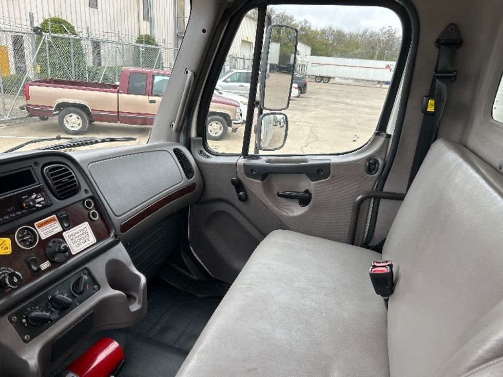 Medium Duty Box Truck-Light and Medium Duty Trucks-Freightliner-2020-M2-Mount Juliet-TN-233,066\n\t\tmiles-$ 54,250 - Image 19