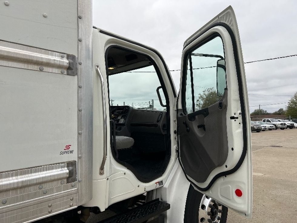 Medium Duty Box Truck-Light and Medium Duty Trucks-Freightliner-2020-M2-Mount Juliet-TN-233,066\n\t\tmiles-$ 54,250 - Image 20