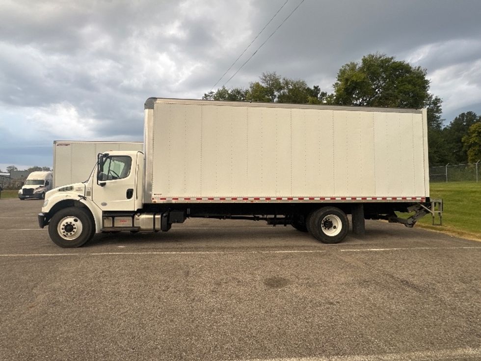 Medium Duty Box Truck-Light and Medium Duty Trucks-Freightliner-2020-M2-Nashville (Mount Juliet)-TN-172,063\n\t\tmiles-$ 60,000 - Image 4