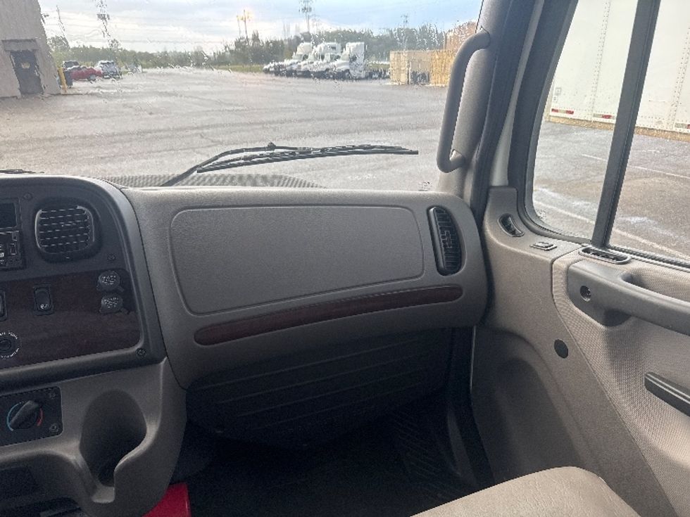 Medium Duty Box Truck-Light and Medium Duty Trucks-Freightliner-2020-M2-Nashville (Mount Juliet)-TN-172,063\n\t\tmiles-$ 60,000 - Image 19