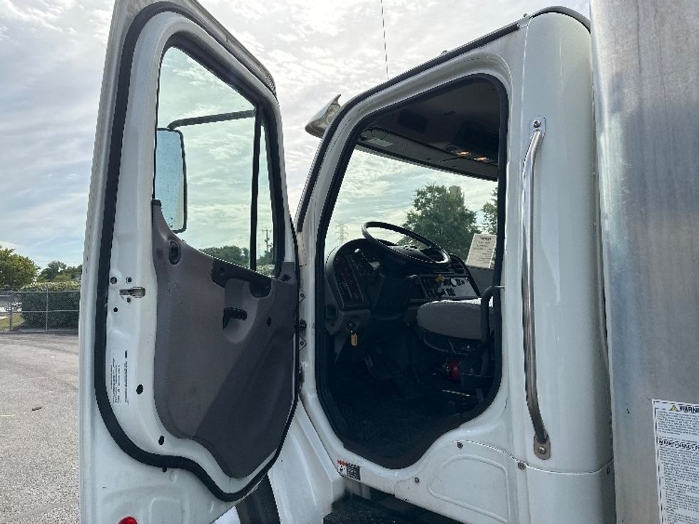 Medium Duty Box Truck-Light and Medium Duty Trucks-Freightliner-2020-M2-Nashville (Mount Juliet)-TN-289,766\n\t\tmiles-$ 29,500 - Image 16