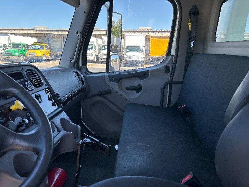 Medium Duty Box Truck-Light and Medium Duty Trucks-Freightliner-2020-M2-Nashville (Mount Juliet)-TN-68,024\n\t\tmiles-$ 61,250 - Image 18