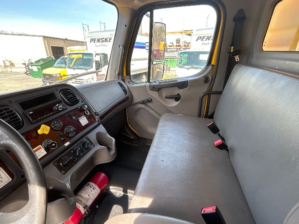 Medium Duty Box Truck-Light and Medium Duty Trucks-Freightliner-2020-M2-New Bedford-MA-180,132\n\t\tmiles-$ 45,250 - Image 19