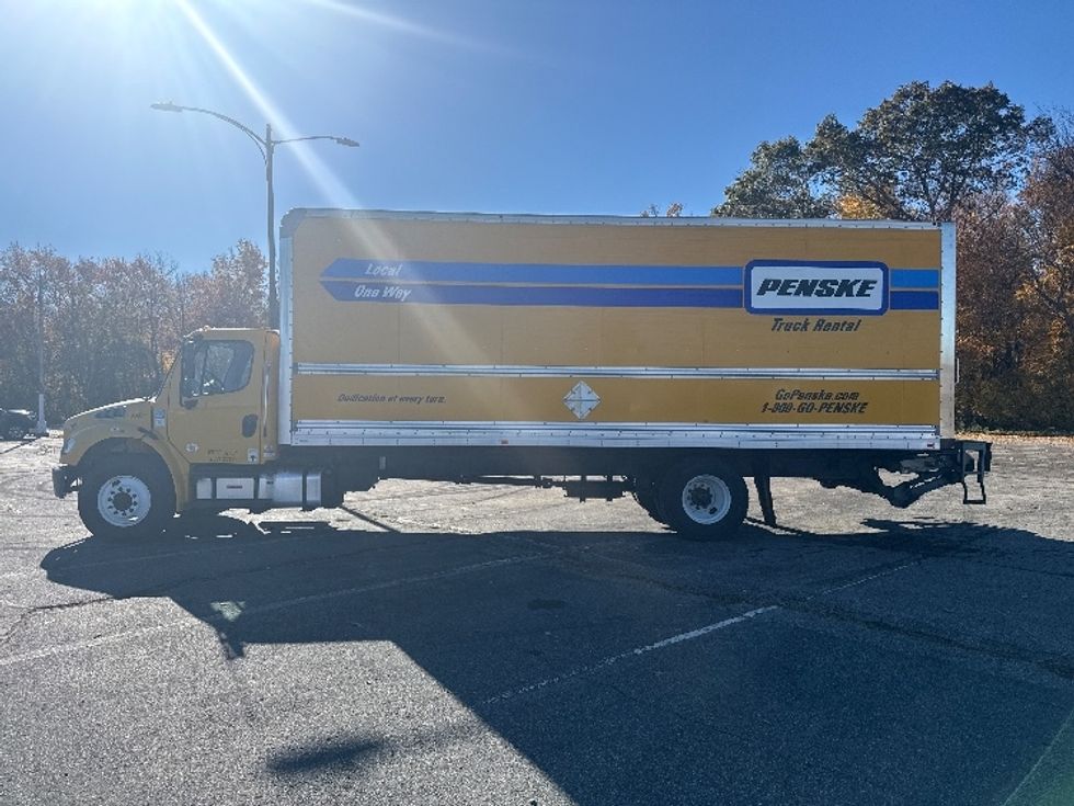 Medium Duty Box Truck-Light and Medium Duty Trucks-Freightliner-2020-M2-New Bedford-MA-187,342\n\t\tmiles-$ 35,750 - Image 4