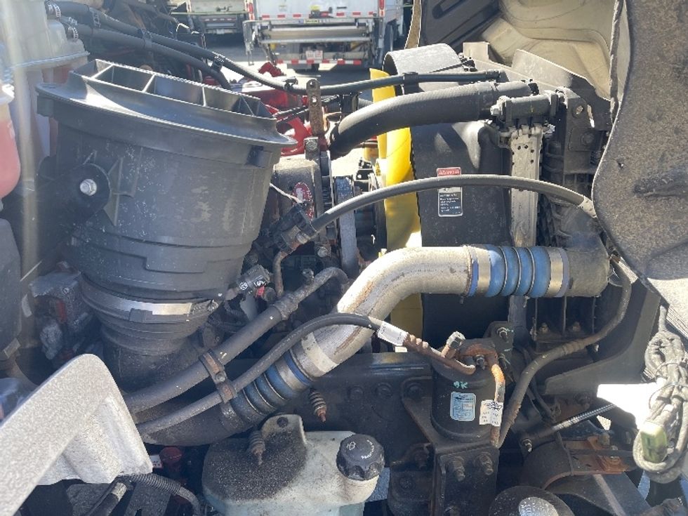 Medium Duty Box Truck-Light and Medium Duty Trucks-Freightliner-2020-M2-New Bedford-MA-298,713\n\t\tmiles-$ 29,500 - Image 23