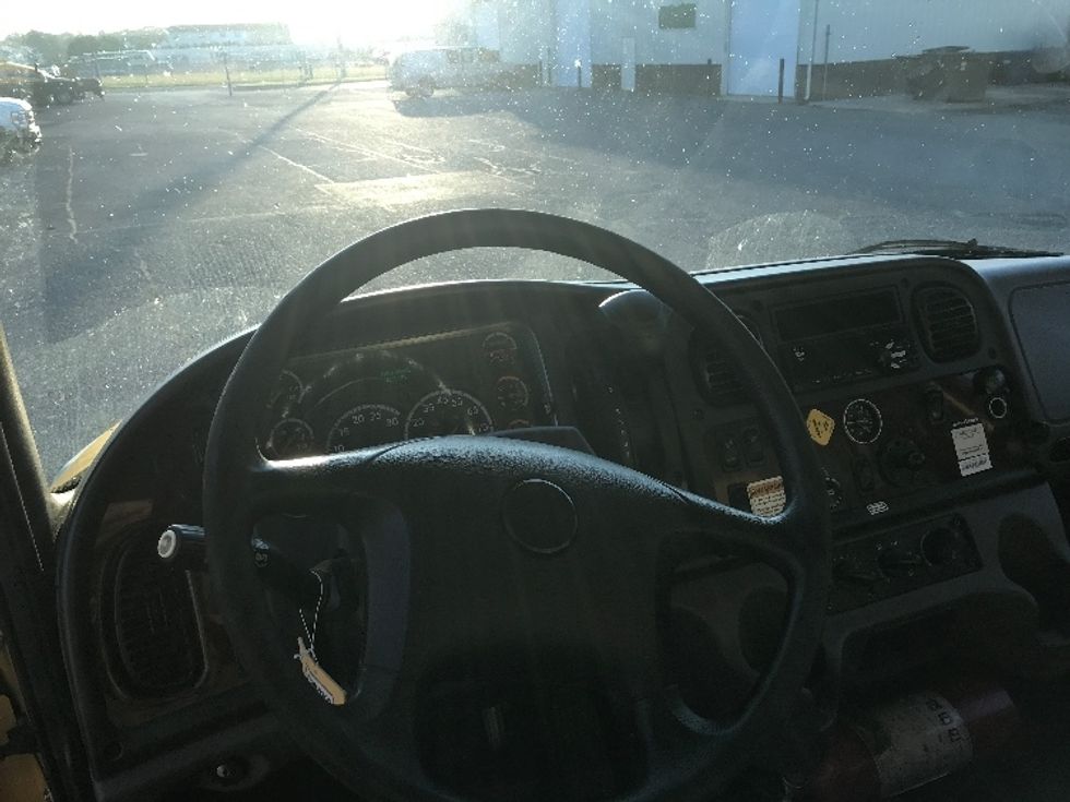 Medium Duty Box Truck-Light and Medium Duty Trucks-Freightliner-2020-M2-New Castle-DE-224,651\n\t\tmiles-$ 41,750 - Image 18