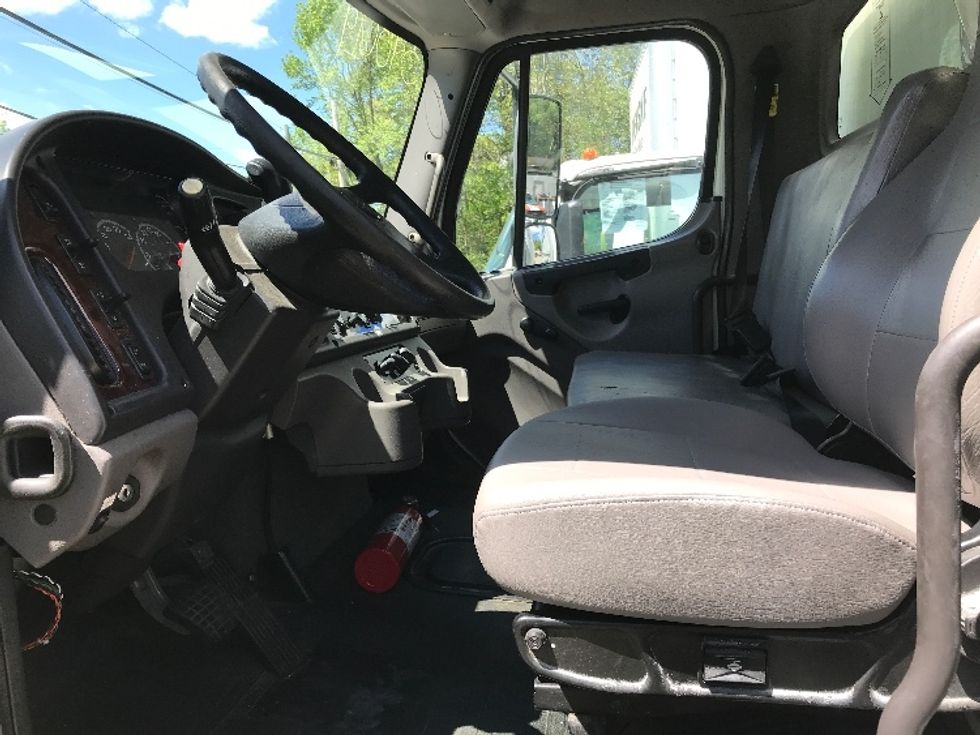 Medium Duty Box Truck-Light and Medium Duty Trucks-Freightliner-2020-M2-Newport News-VA-135,971\n\t\tmiles-$ 60,750 - Image 17