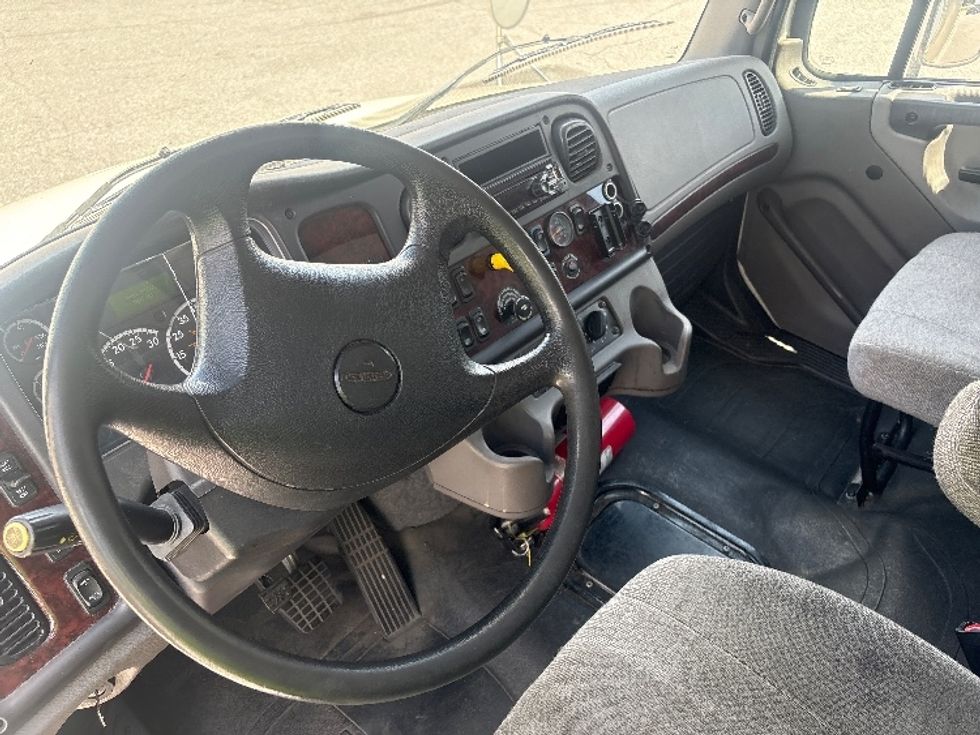 Medium Duty Box Truck-Light and Medium Duty Trucks-Freightliner-2020-M2-Norcross-GA-205,941\n\t\tmiles-$ 60,500 - Image 17