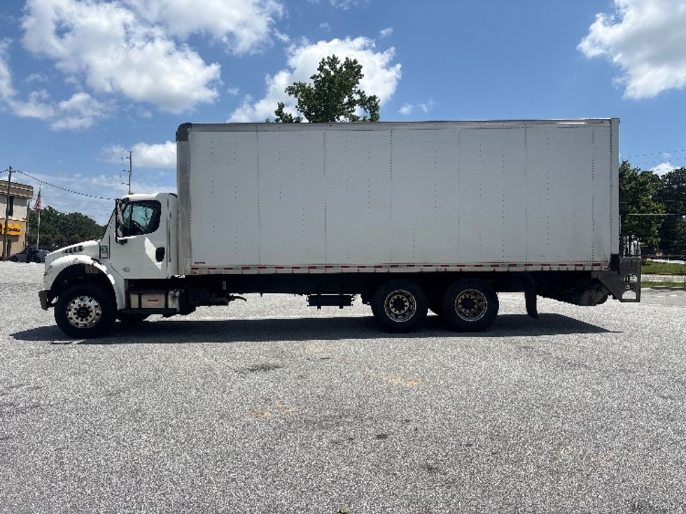 Medium Duty Box Truck-Light and Medium Duty Trucks-Freightliner-2020-M2-Norcross-GA-205,941\n\t\tmiles-$ 60,500 - Image 4