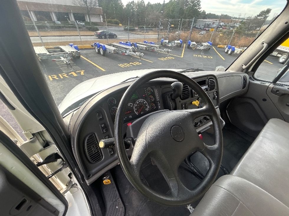 Medium Duty Box Truck-Light and Medium Duty Trucks-Freightliner-2020-M2-Norcross-GA-98,585\n\t\tmiles-$ 70,500 - Image 17