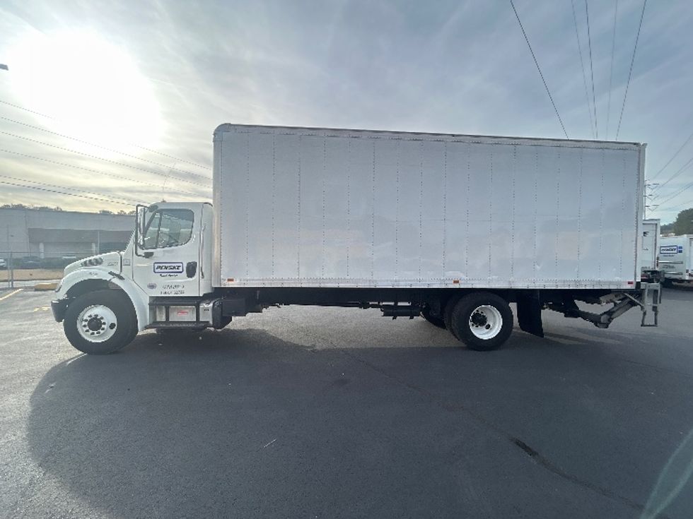 Medium Duty Box Truck-Light and Medium Duty Trucks-Freightliner-2020-M2-Norcross-GA-98,585\n\t\tmiles-$ 70,500 - Image 4