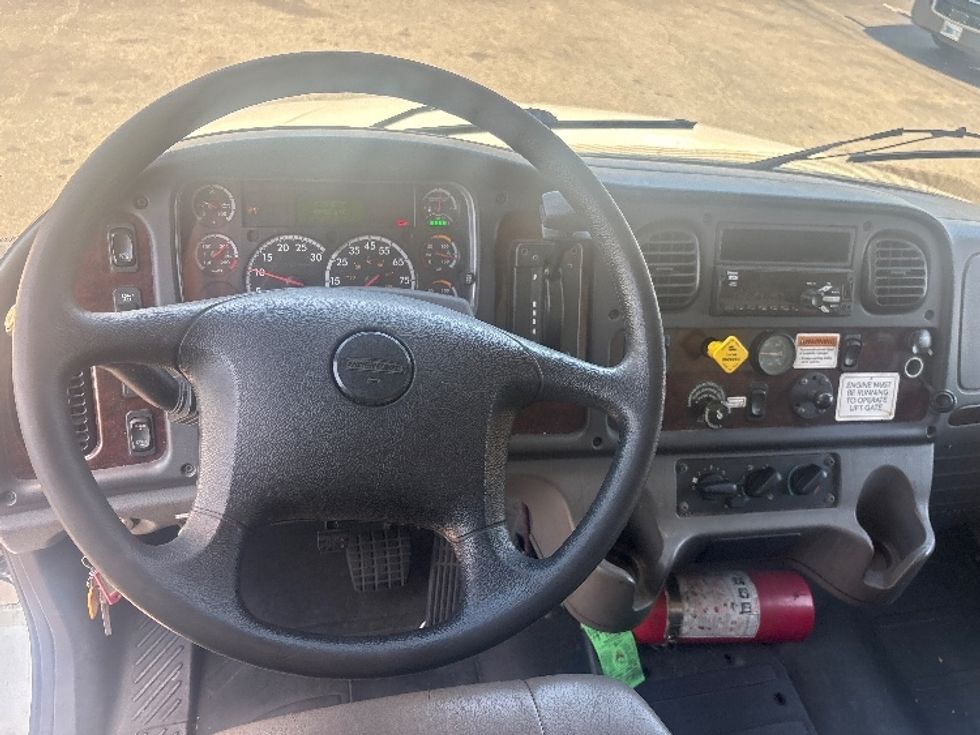 Medium Duty Box Truck-Light and Medium Duty Trucks-Freightliner-2020-M2-North Bergen-NJ-69,708\n\t\tmiles-$ 72,000 - Image 18