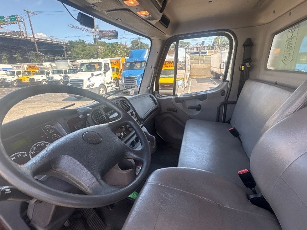 Medium Duty Box Truck-Light and Medium Duty Trucks-Freightliner-2020-M2-North Bergen-NJ-69,708\n\t\tmiles-$ 72,000 - Image 19