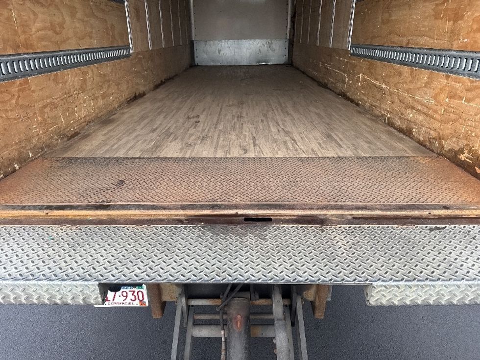 Medium Duty Box Truck-Light and Medium Duty Trucks-Freightliner-2020-M2-Norton-MA-205,519\n\t\tmiles-$ 44,250 - Image 10
