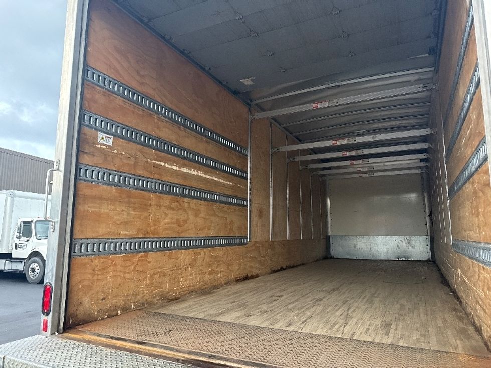 Medium Duty Box Truck-Light and Medium Duty Trucks-Freightliner-2020-M2-Norton-MA-205,519\n\t\tmiles-$ 44,250 - Image 11